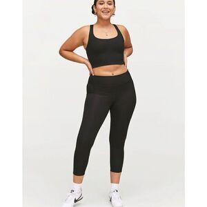 Girlfriend Collective Women’s Black Compressive Mid-Rise Legging 3/4 Length